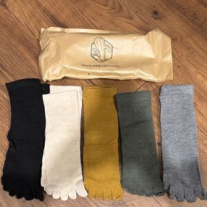 Saguaro Men's Five-Toe Sock Collection - Black, Cream, Gold, Green, Gray
